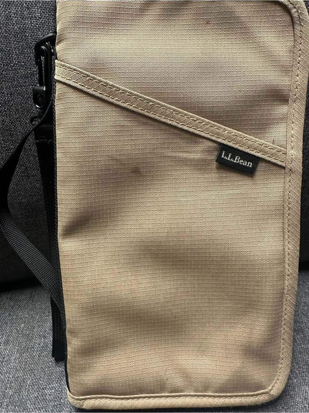 L.L. Bean Tan Nylon Passport ID Card Holder